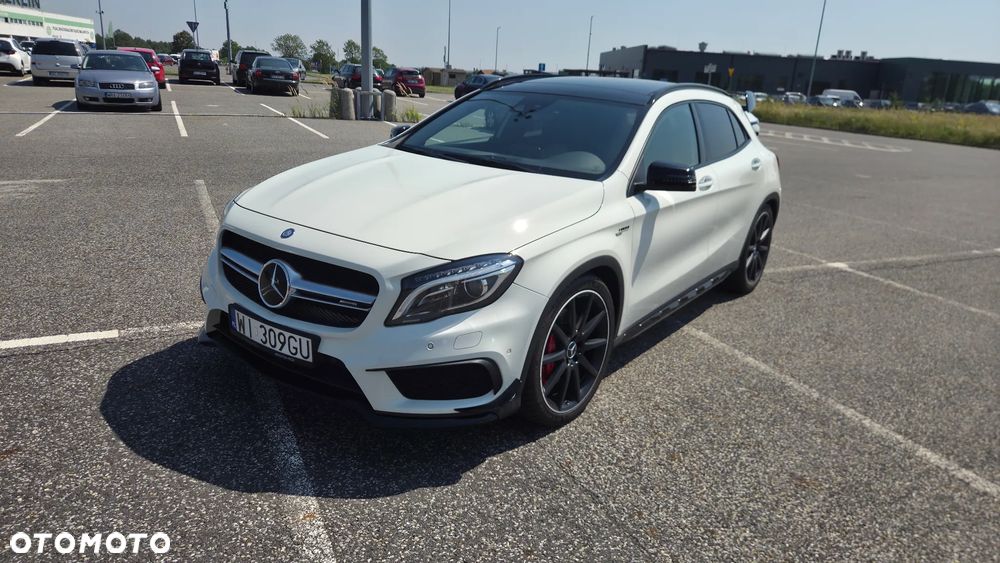 Mercedes-Benz GLA - 2