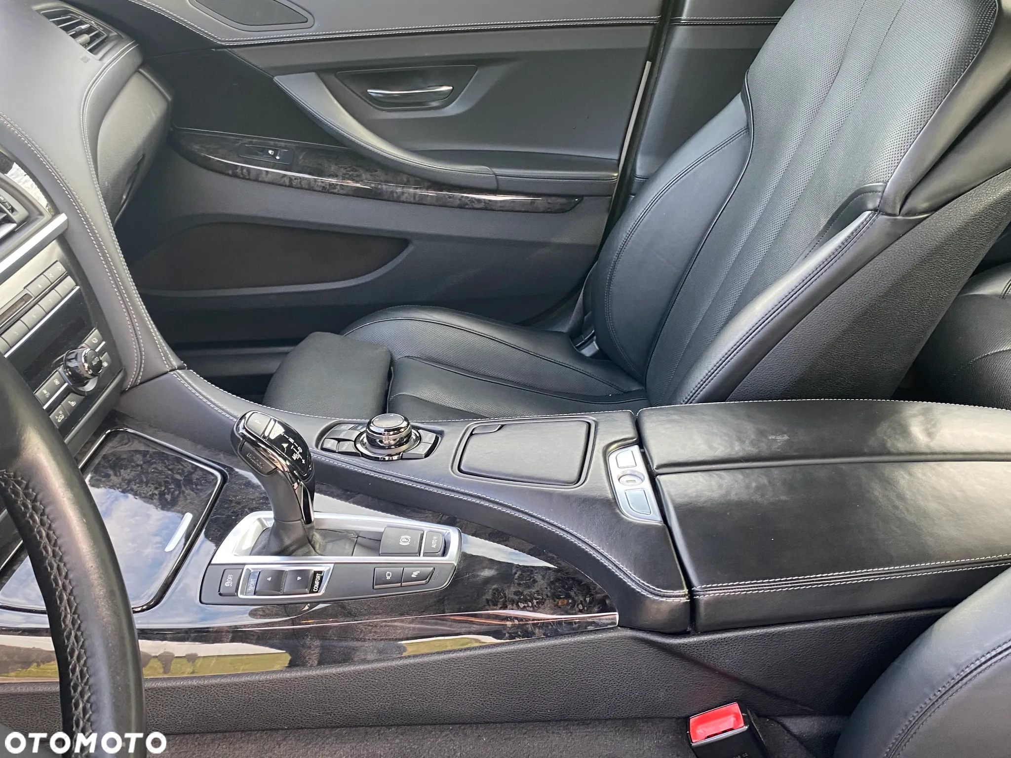 BMW Seria 6 650i - 15