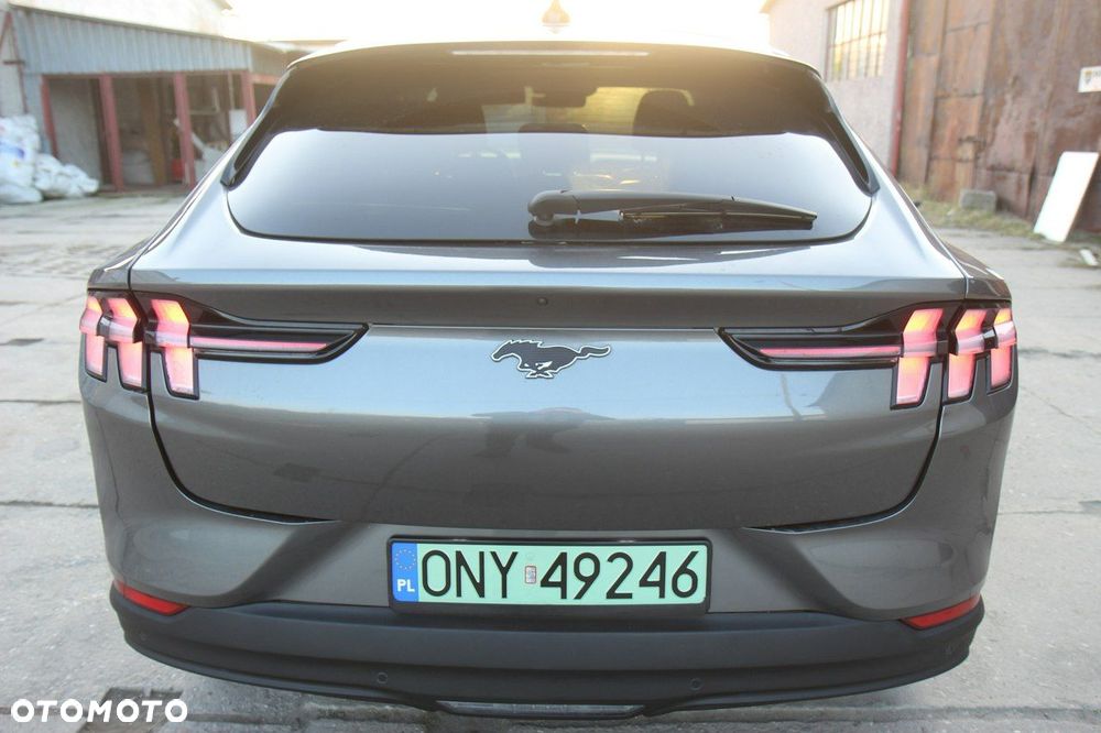 Ford Mustang Mach-E - 9