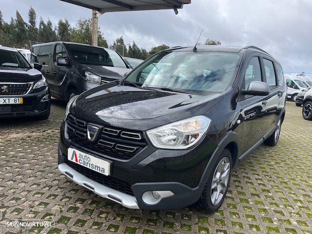 Dacia Lodgy 1.5 Blue dCi Stepway 7L - 1