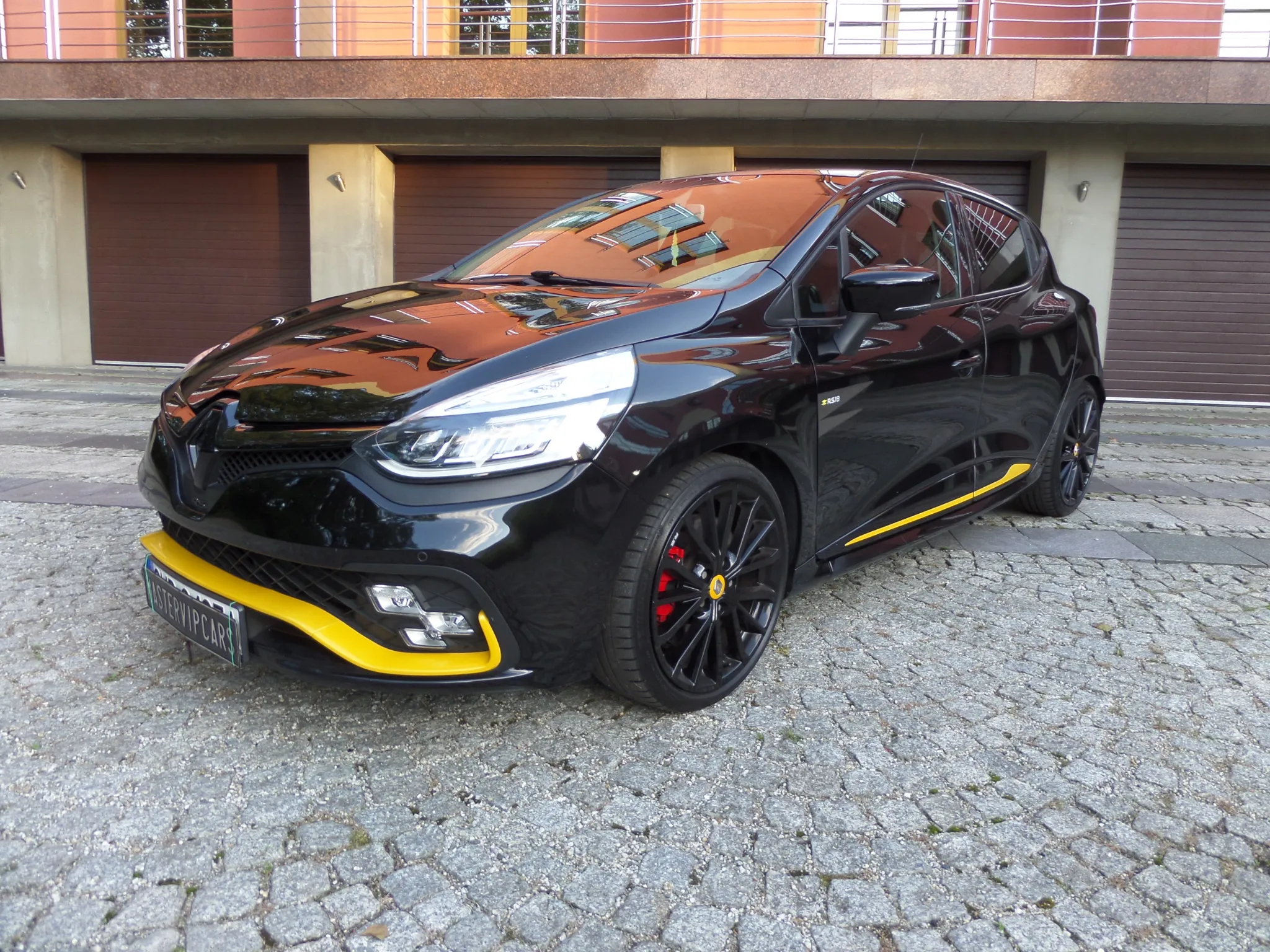 Renault Clio TCe 220 EDC R.S Trophy - 2