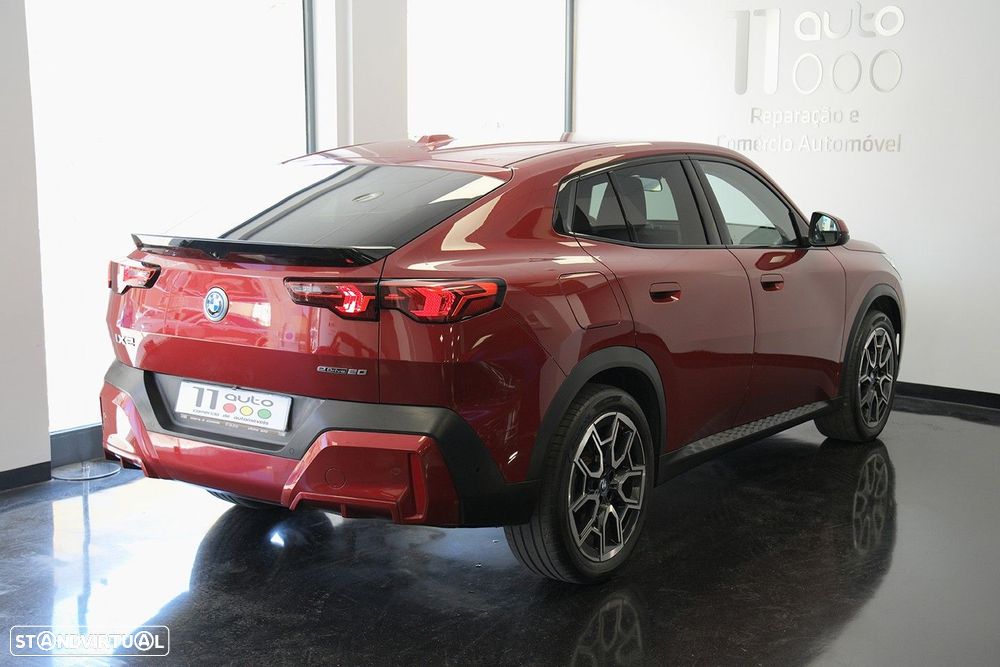 BMW iX2 eDrive20 - 7