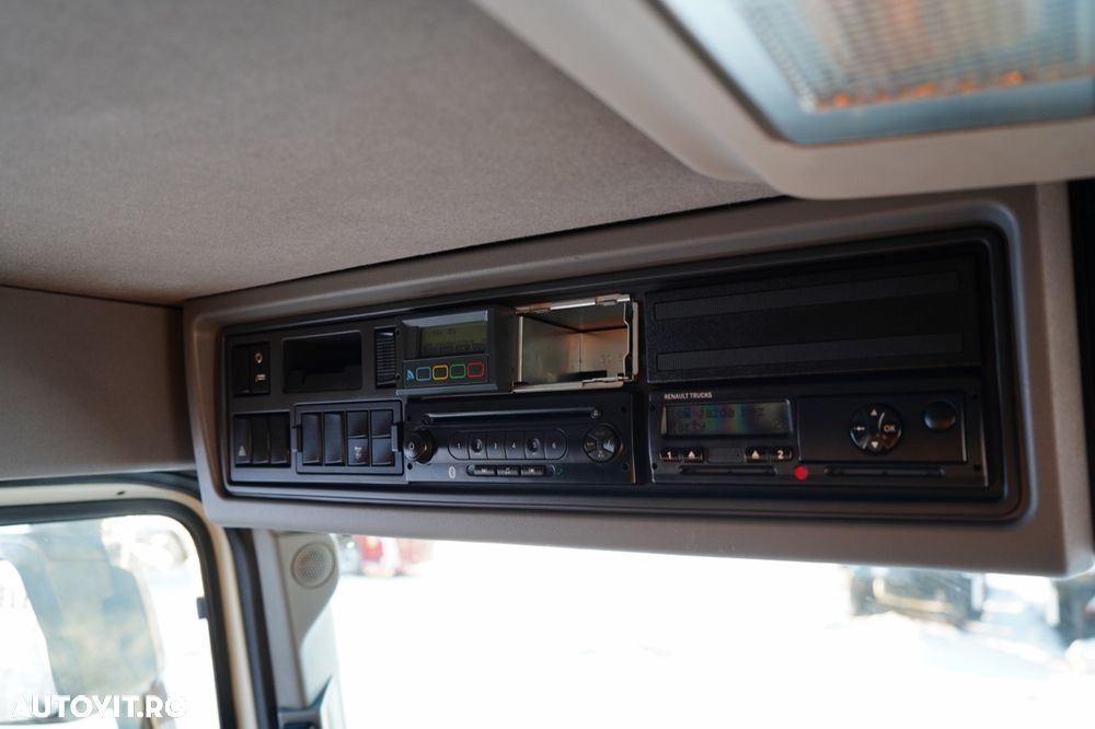 Renault T 430 / 6x2 / REFRIGERAT -9 M / UNITATE CARRIER SUPRA 1250 / platformă elevatoare / oblon rulant / punte de ridicare / direcție - 34