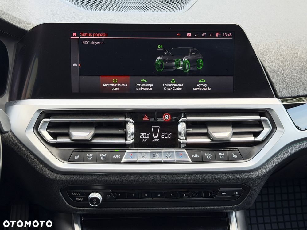 BMW Seria 3 330i Sport Line - 24