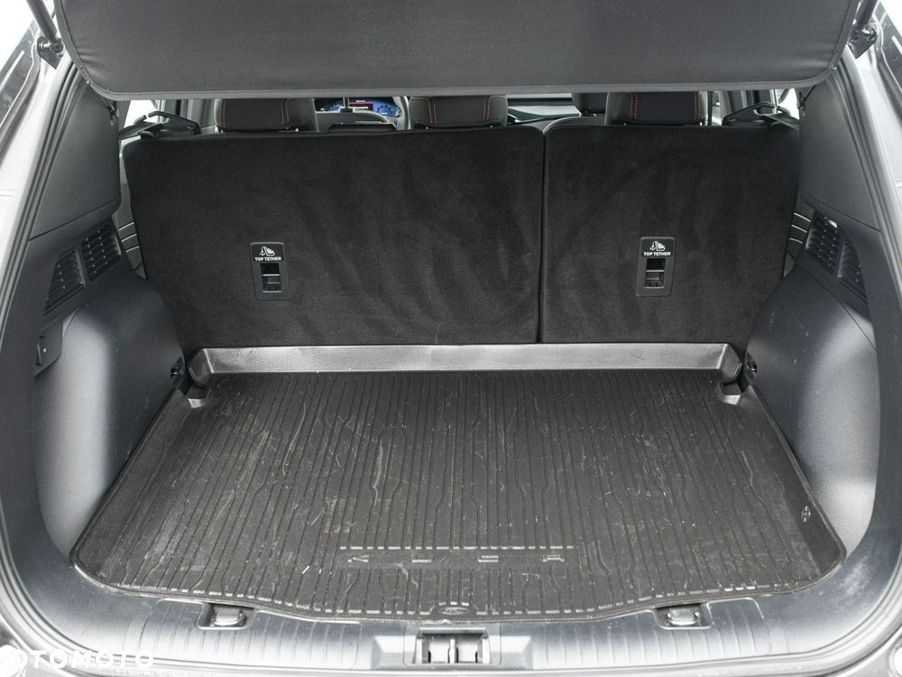 Ford Kuga 1.5 EcoBoost FWD ST-Line - 27
