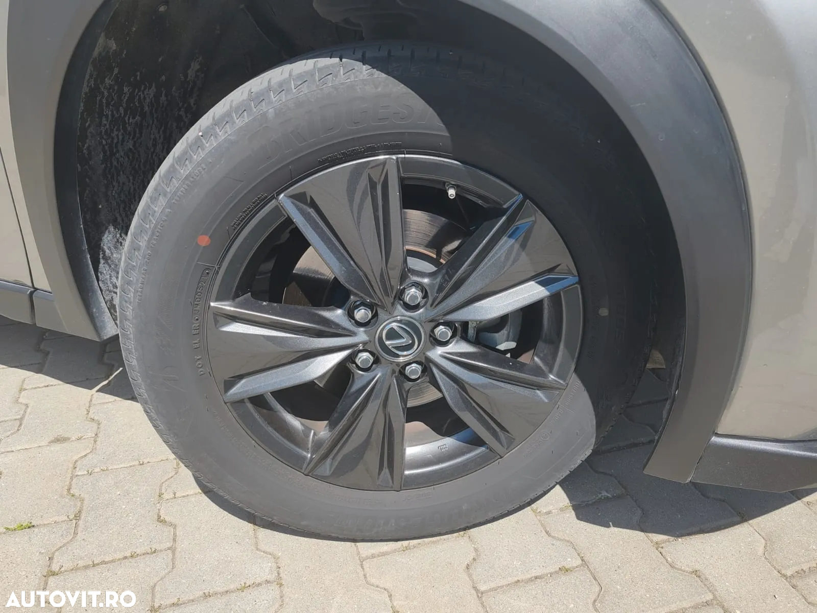 Lexus UX 250h Executive Line - 11
