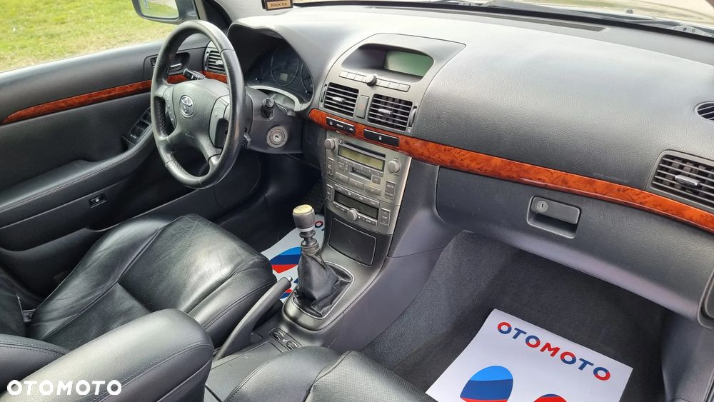 Toyota Avensis 2.2 D-4D Prestige - 9