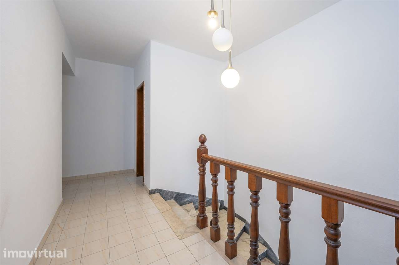 Andar de moradia para arrendamento no Alto dos Gaios, Estoril - Grande imagem: 3/44
