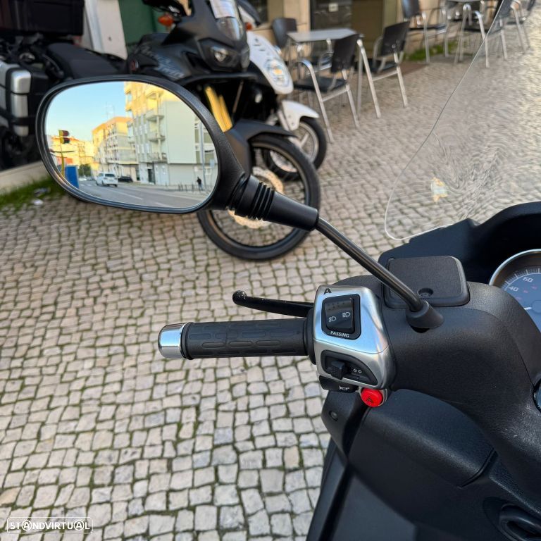 Piaggio MP3 250 - 16