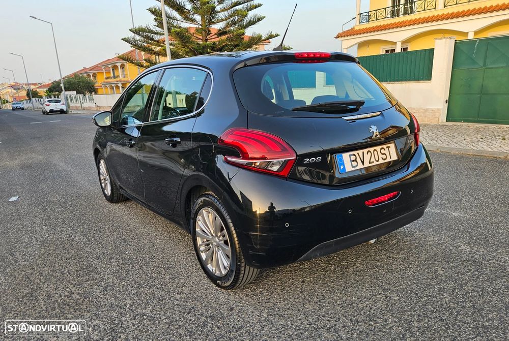 Peugeot 208 1.2 PureTech Allure - 15