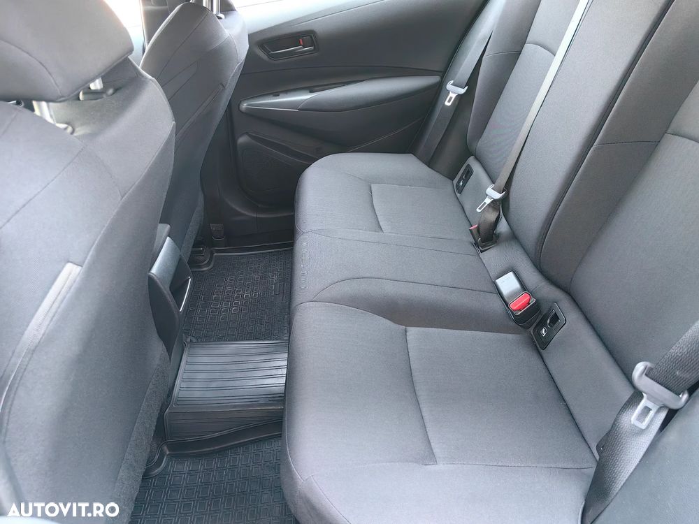 Toyota Corolla 1.8 HSD Business - 8