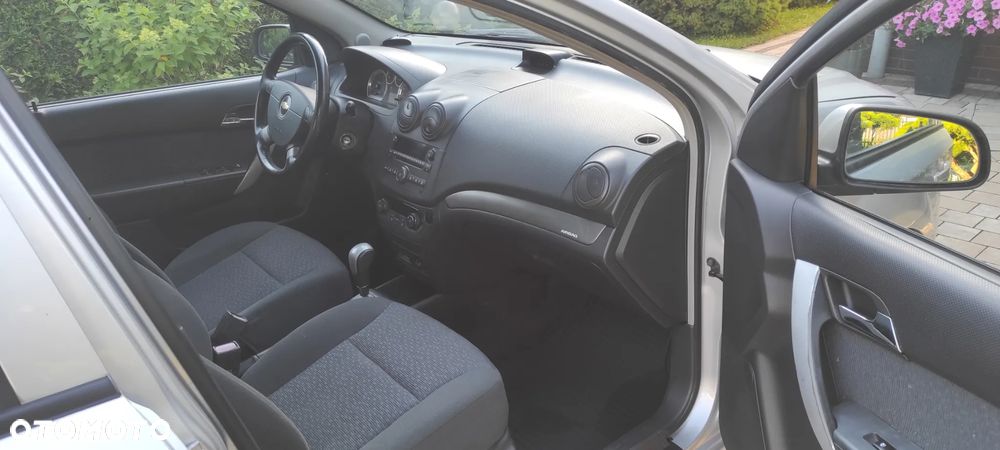 Chevrolet Aveo 1.4 16V Premium - 9