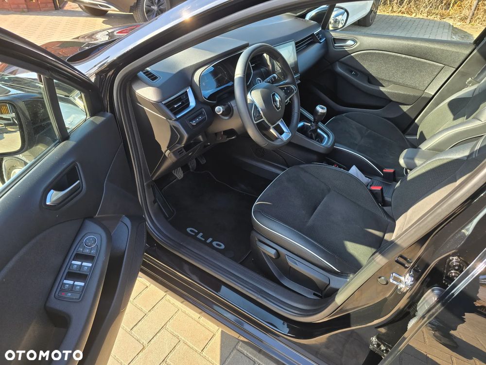Renault Clio - 8