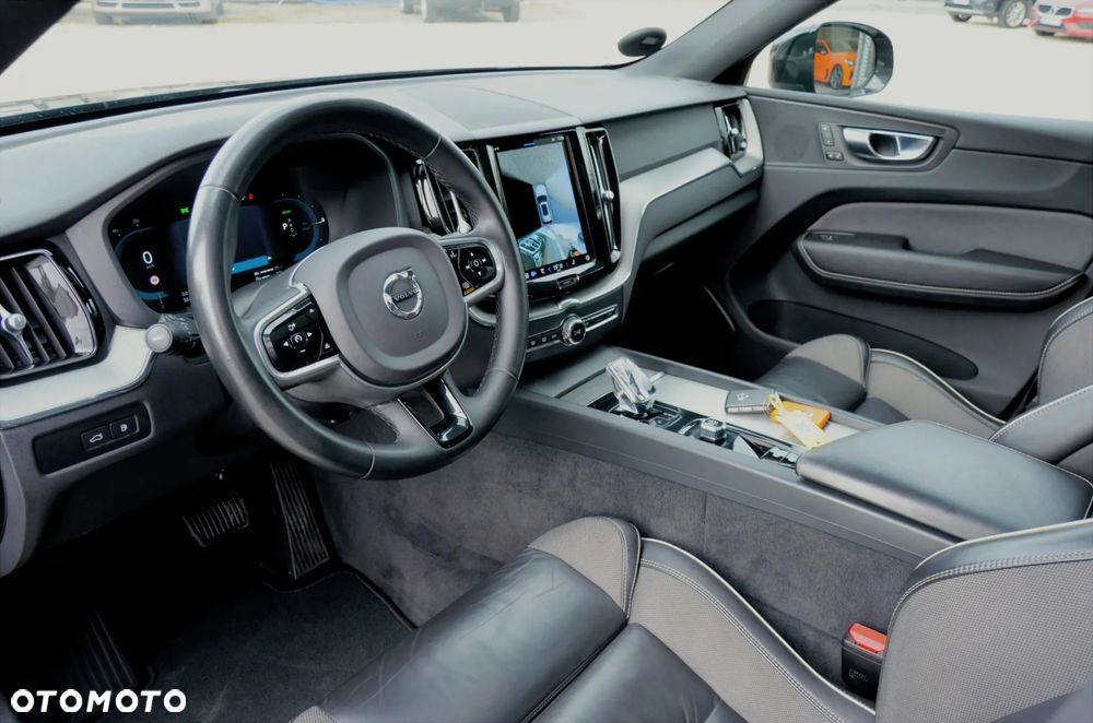 Volvo XC 60 T8 Plug-In Hybrid AWD Ultra Black Edition - 15