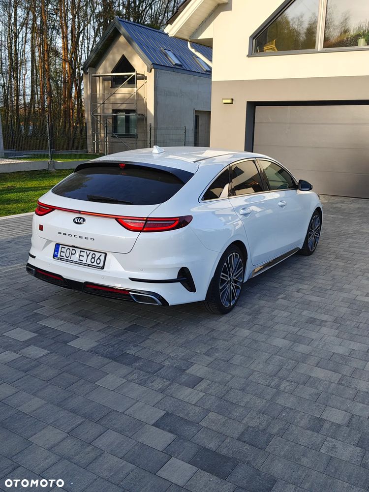 Kia ProCeed - 7