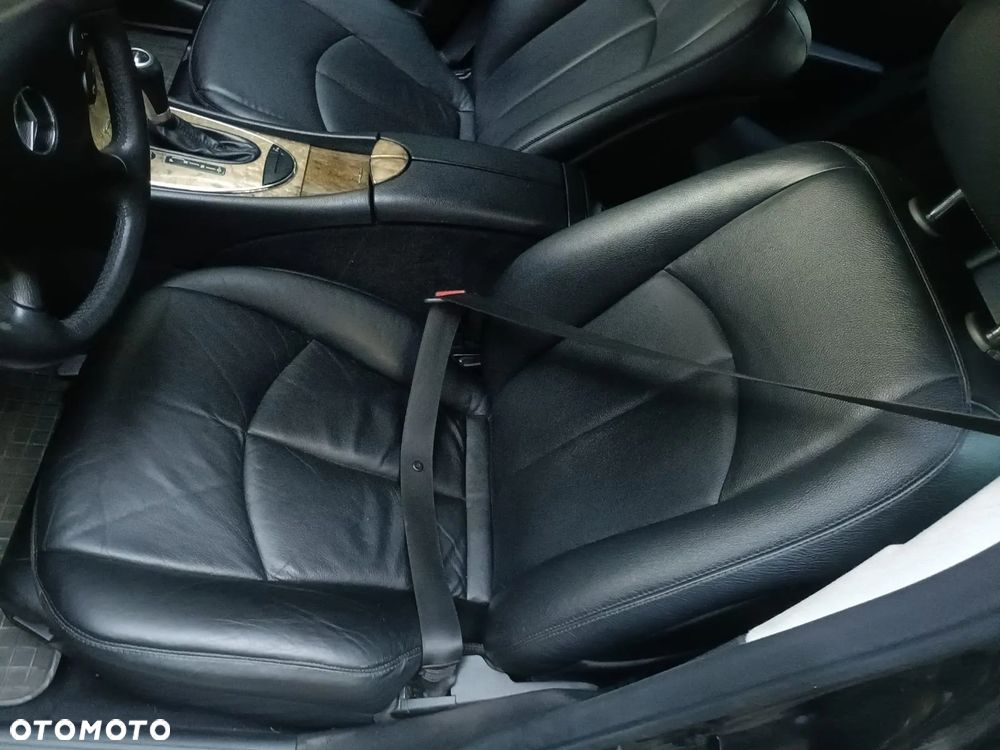 Mercedes-Benz Klasa E 280 CDI 4-Matic T Avantgarde - 21