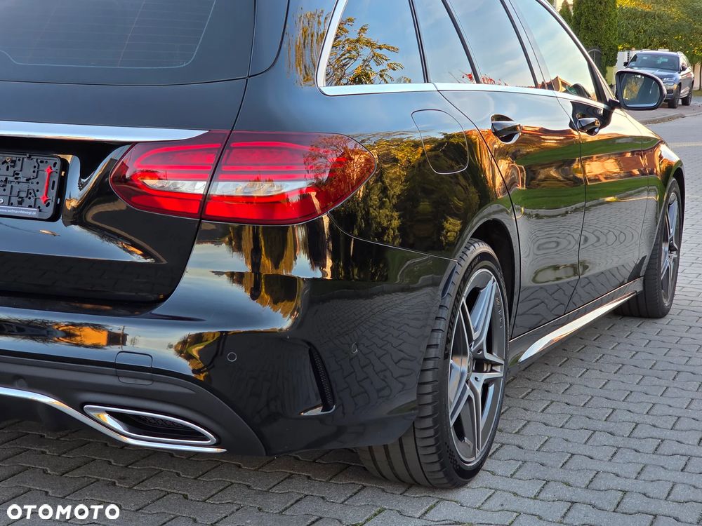 Mercedes-Benz Klasa C 220 d T 9G-TRONIC AMG Line - 12