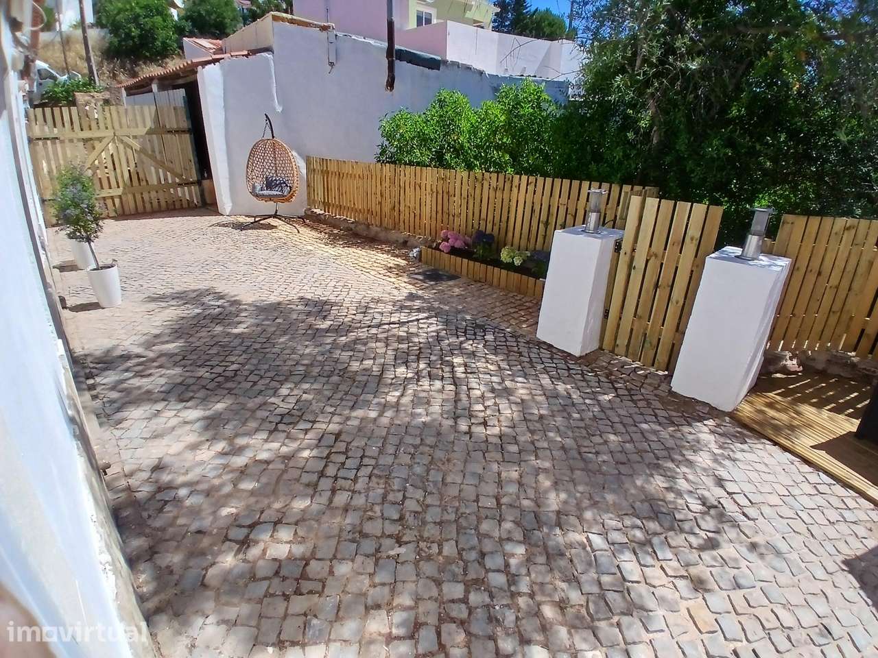 Linda Moradia T1 renovada em Juncais - Grande imagem: 3/28