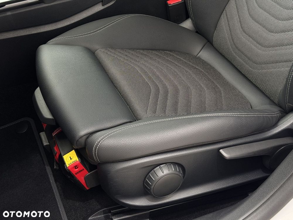 Mercedes-Benz CLA 200 7G-DCT - 11