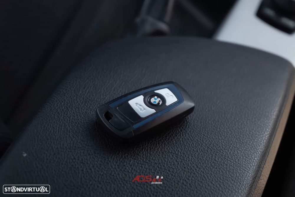 BMW 116 d Pack M - 18