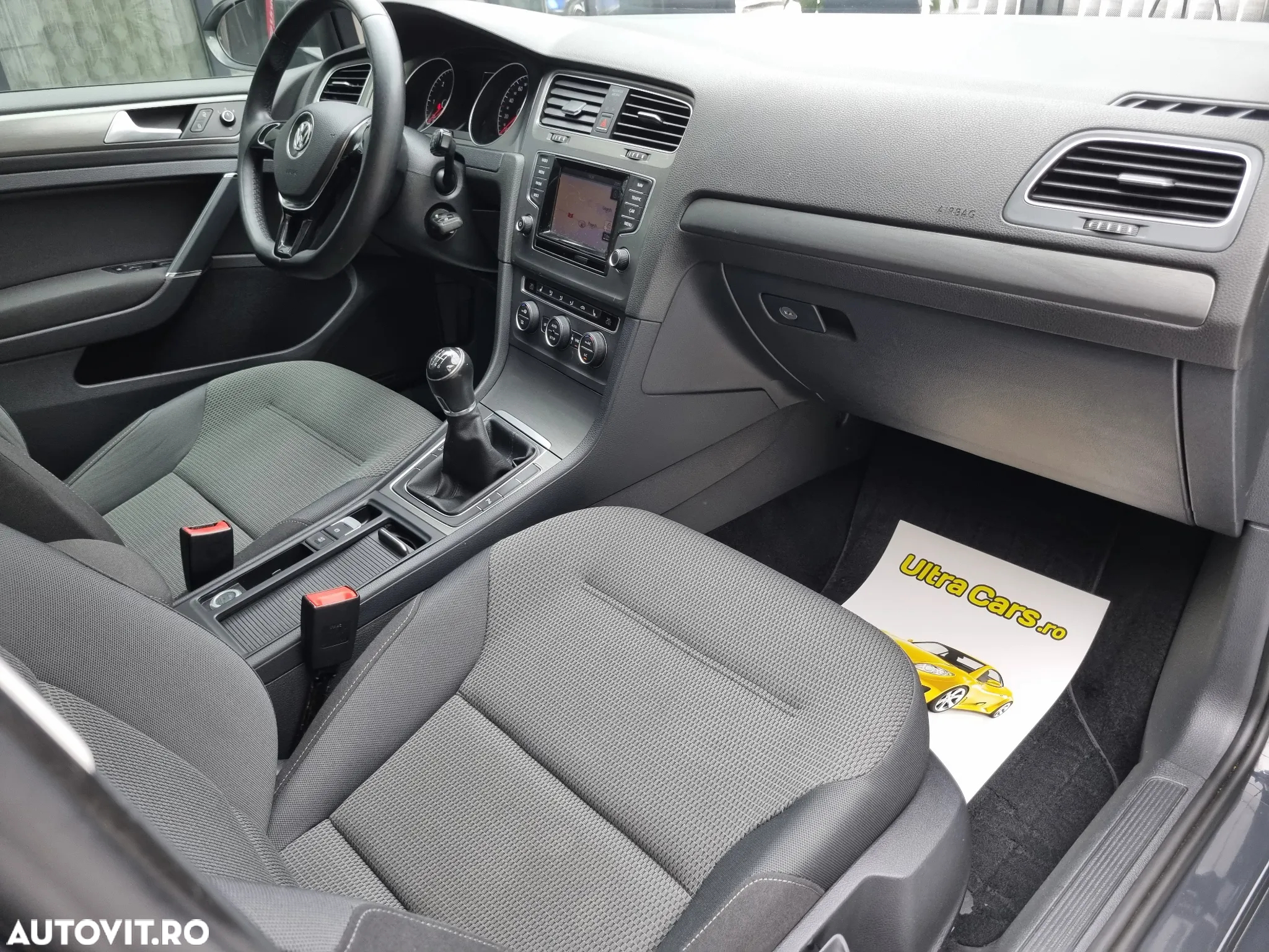 Volkswagen Golf 2.0 TDI BMT Comfortline - 14