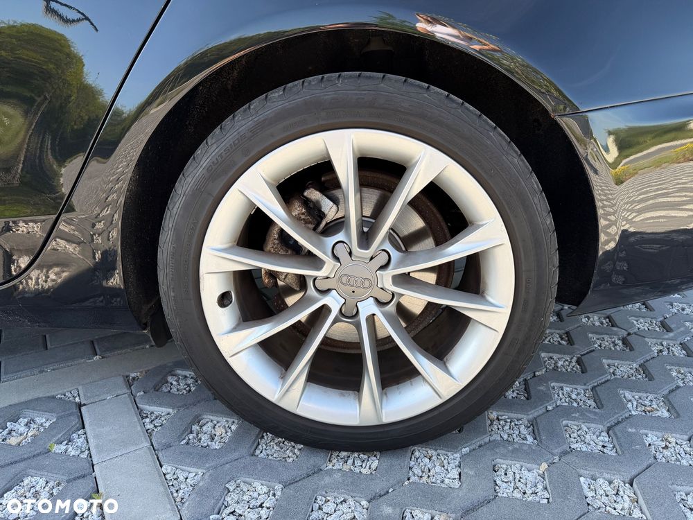 Audi A4 Avant 2.0 TDI - 10