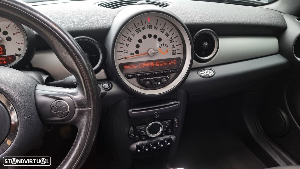 MINI Cabrio Cooper D - 11