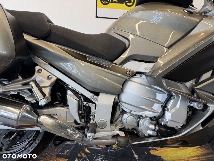 Yamaha FJR - 14