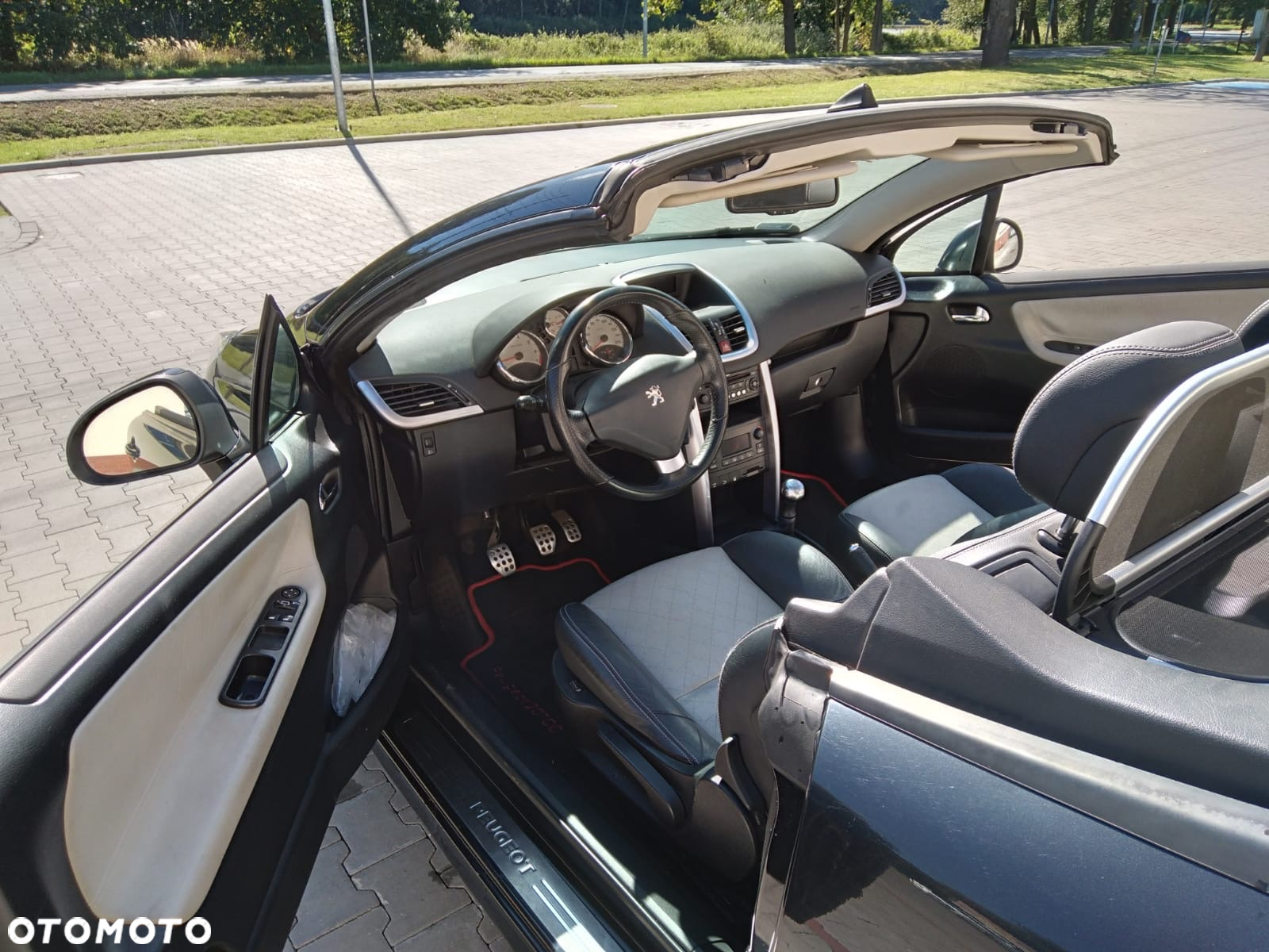 Peugeot 207 CC 1.6 Intense - 8