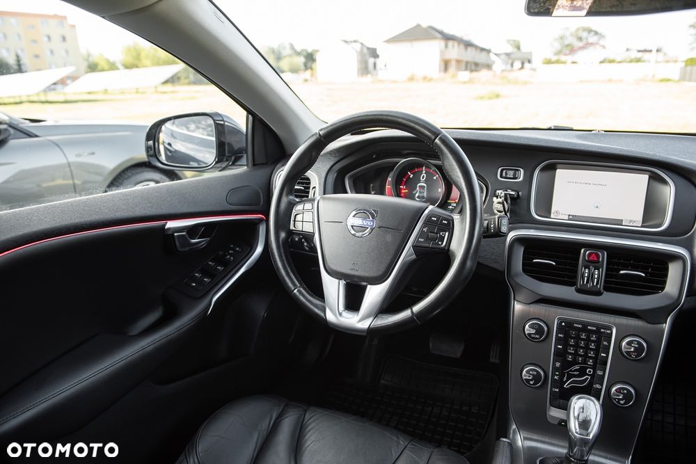 Volvo V40 D3 Geartronic Summum - 26
