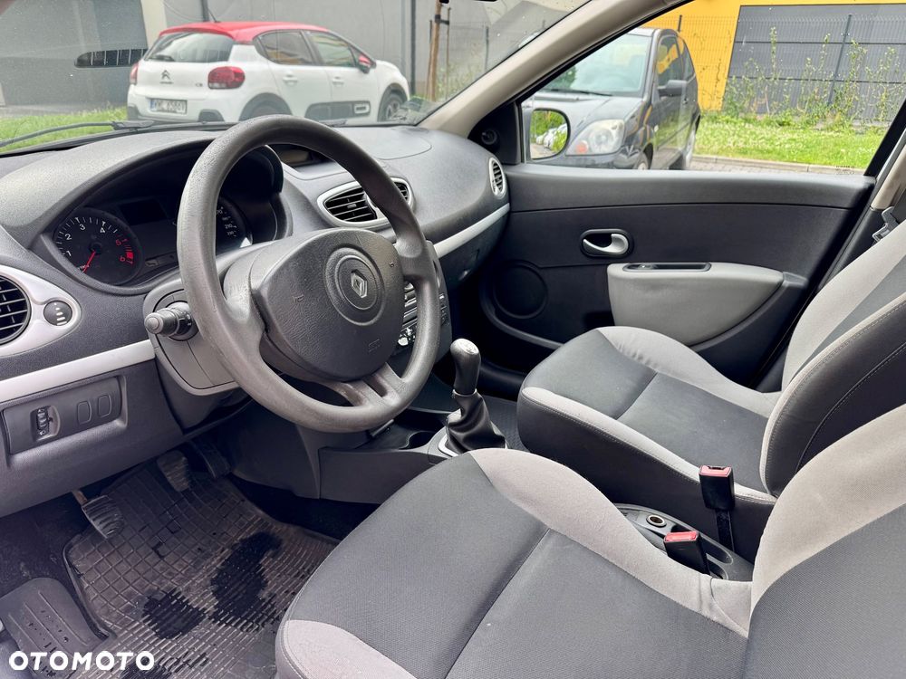 Renault Clio 1.5 dCi Authentique - 7