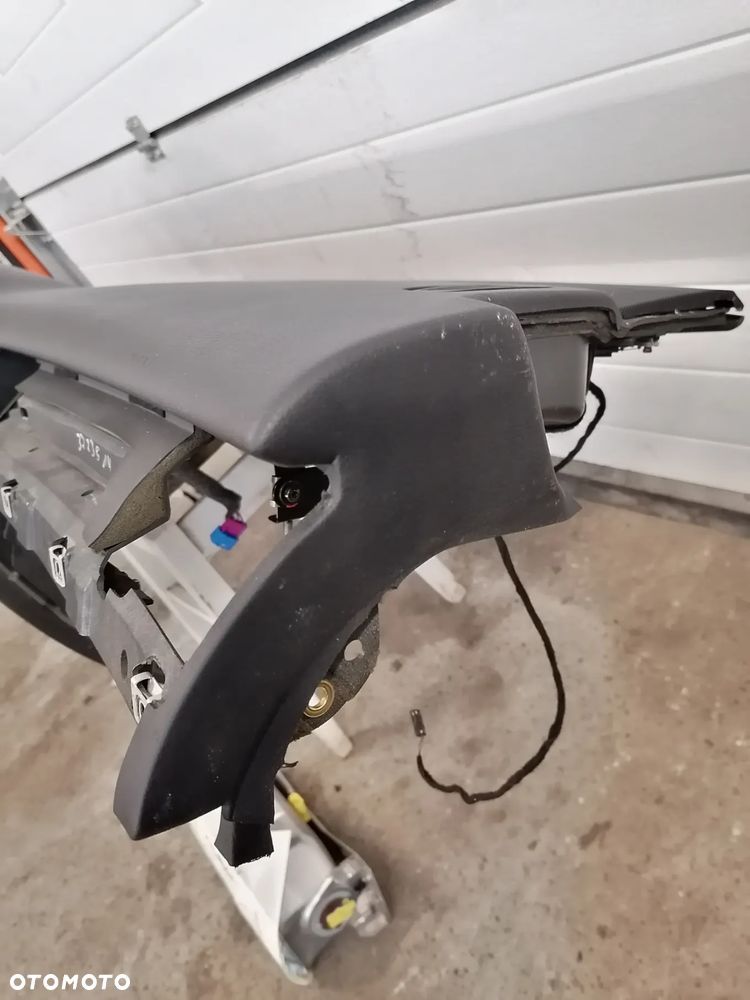 Deska Rozdzielcza Konsola Czarna Pulpit Poduszka Audi A8 D3 Europa - 12