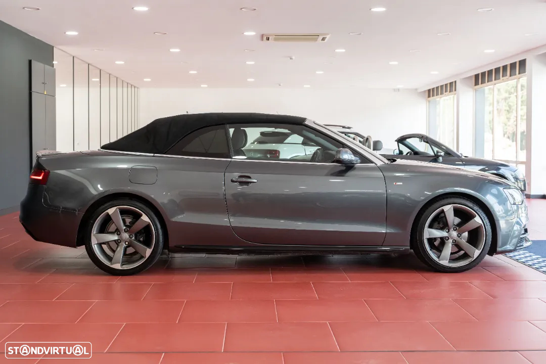 Audi A5 Cabrio 2.0 TDi S-line - 30