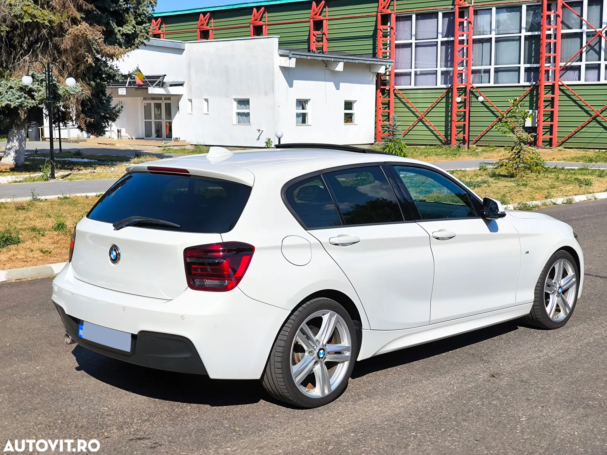 BMW Seria 1 116d - 5