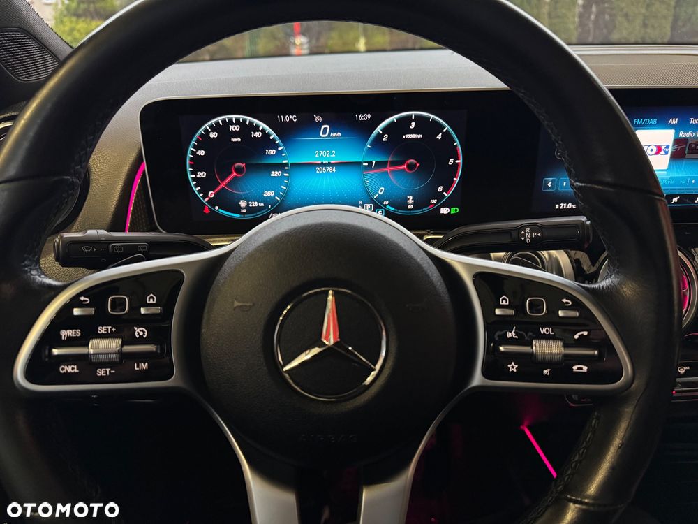 Mercedes-Benz GLB 200 d 8G-DCT Progressive Advanced - 27