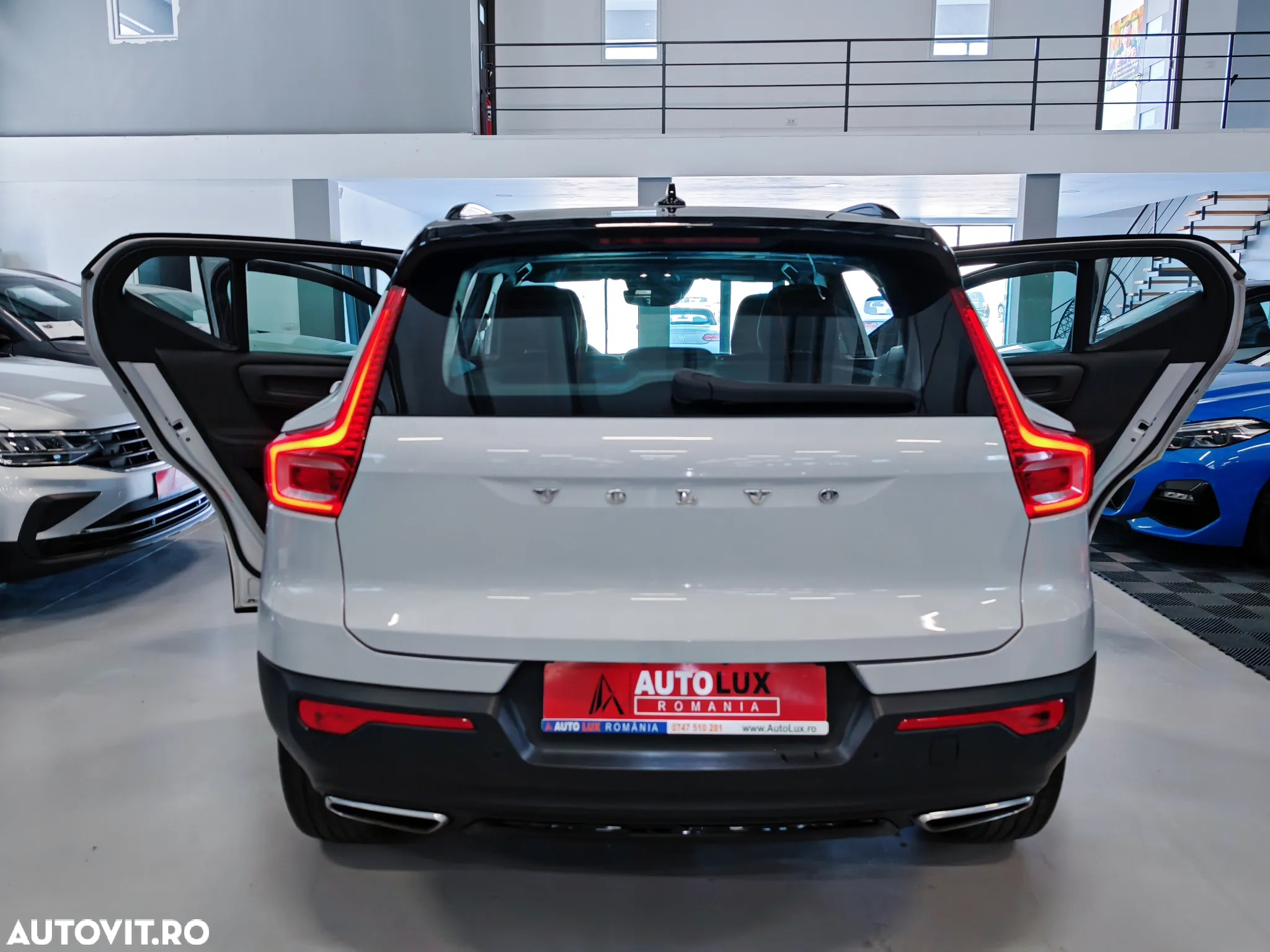 Volvo XC 40 T3 R-Design - 32