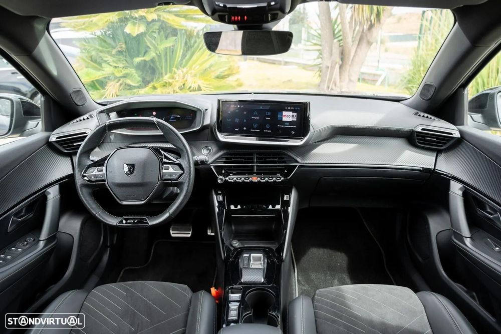 Peugeot e-2008 GT - 12
