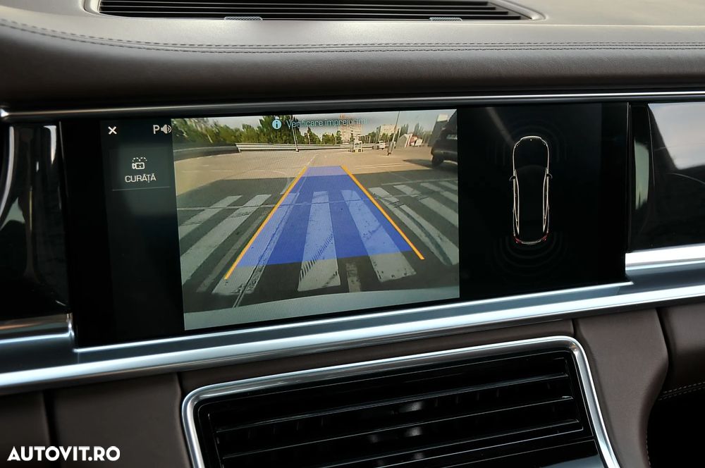 Porsche Panamera - 16