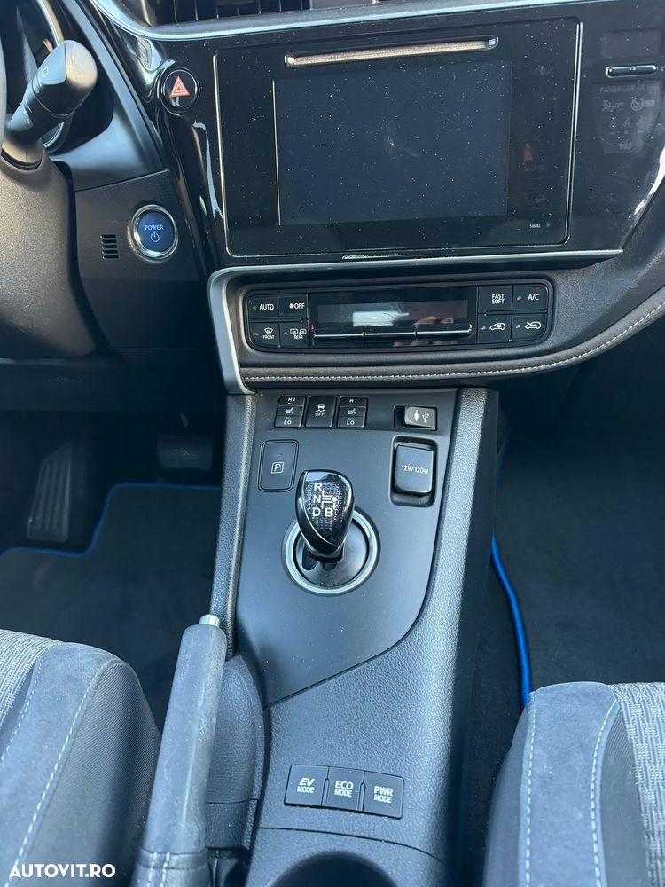 Toyota Auris - 21