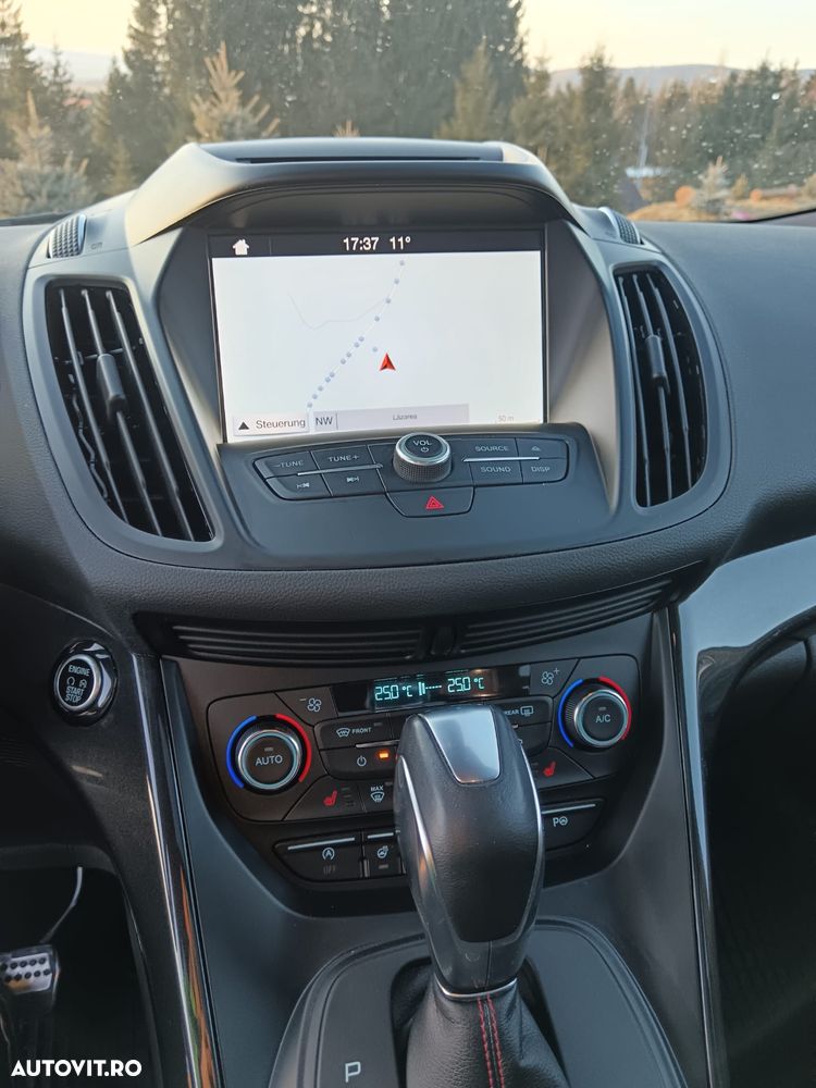 Ford Kuga 1.5 EcoBoost 4WD Aut. ST-Line - 23