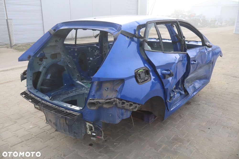 ĆWIARTKA PRAWY PRZÓD PODŁUŻNICA SKODA FABIA IV V5F - 2