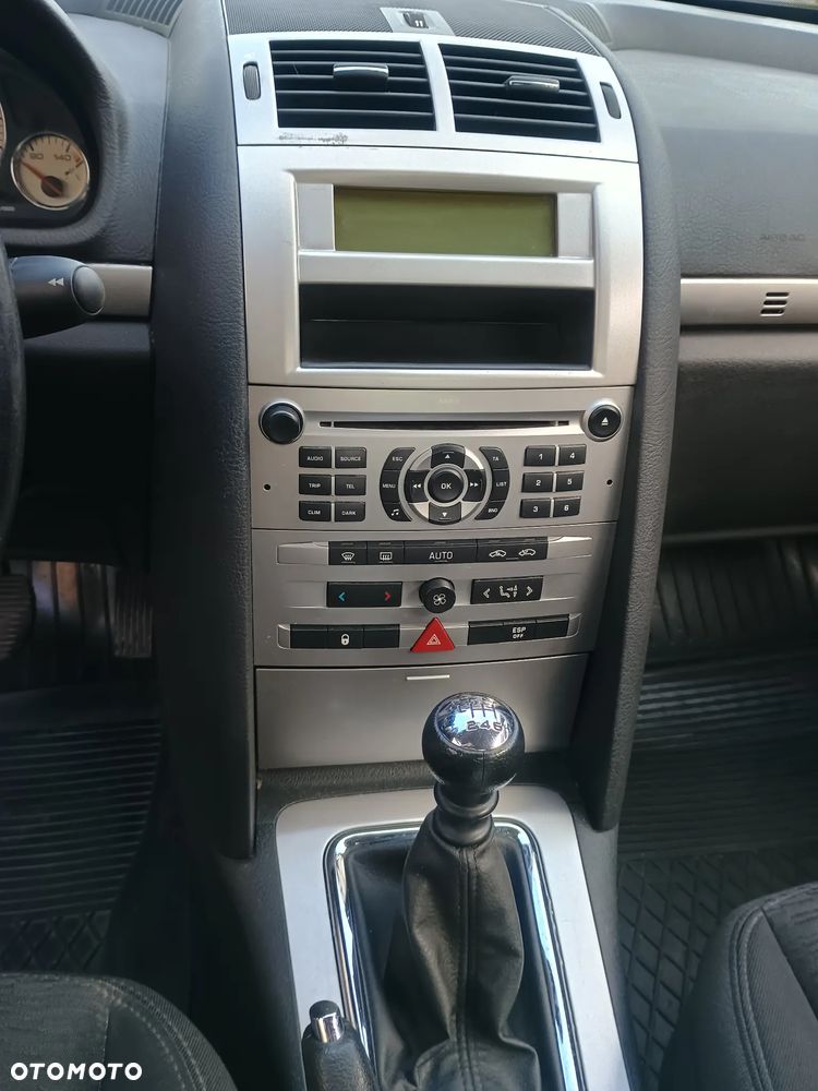 Peugeot 407 2.0 HDI Presence n.gama - 12