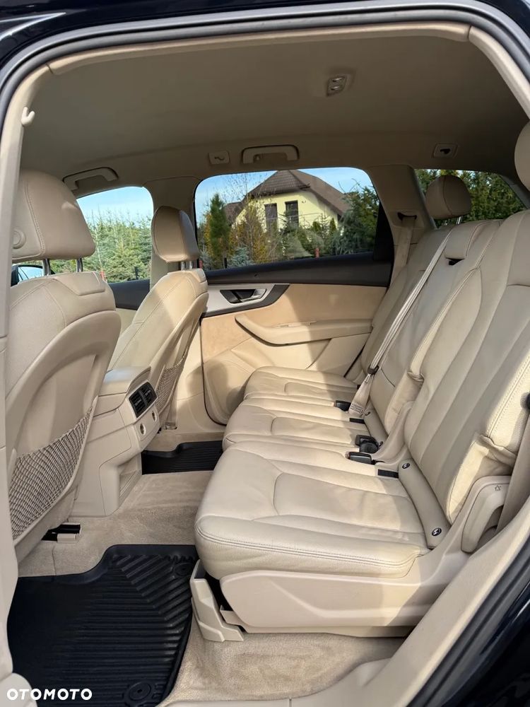 Audi Q7 - 15