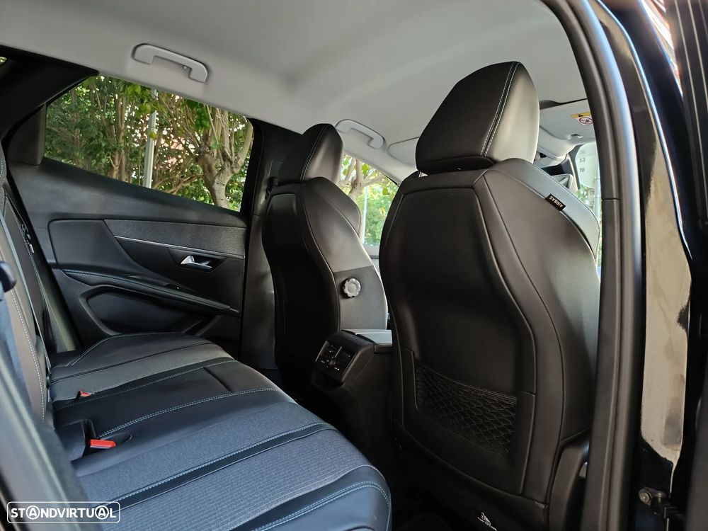 Peugeot 3008 1.6 Hybrid4 Allure Pack e-EAT8 - 31