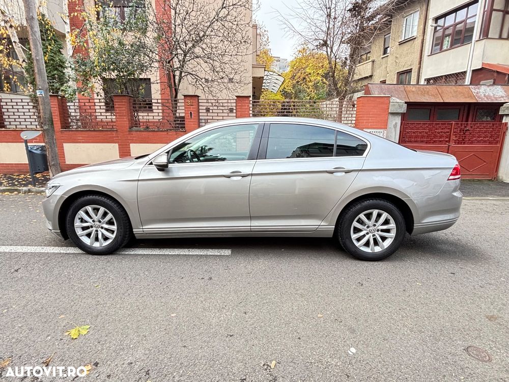 Volkswagen Passat 2.0 TDI DSG Highline - 13