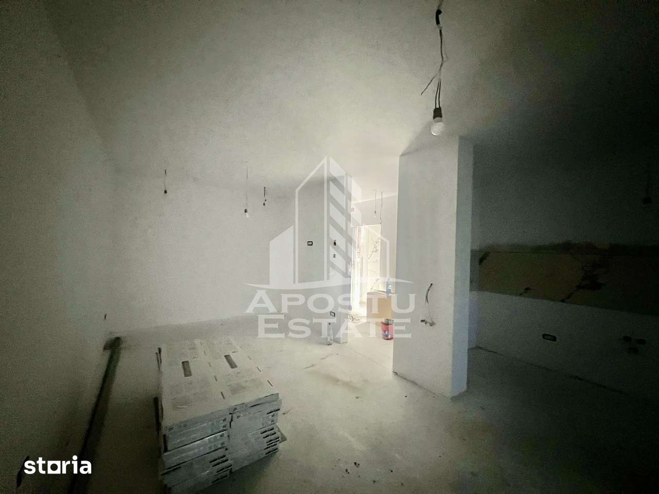 DE VANZARE Apartament doua camere cu gradina 10 mp — fotografia 3