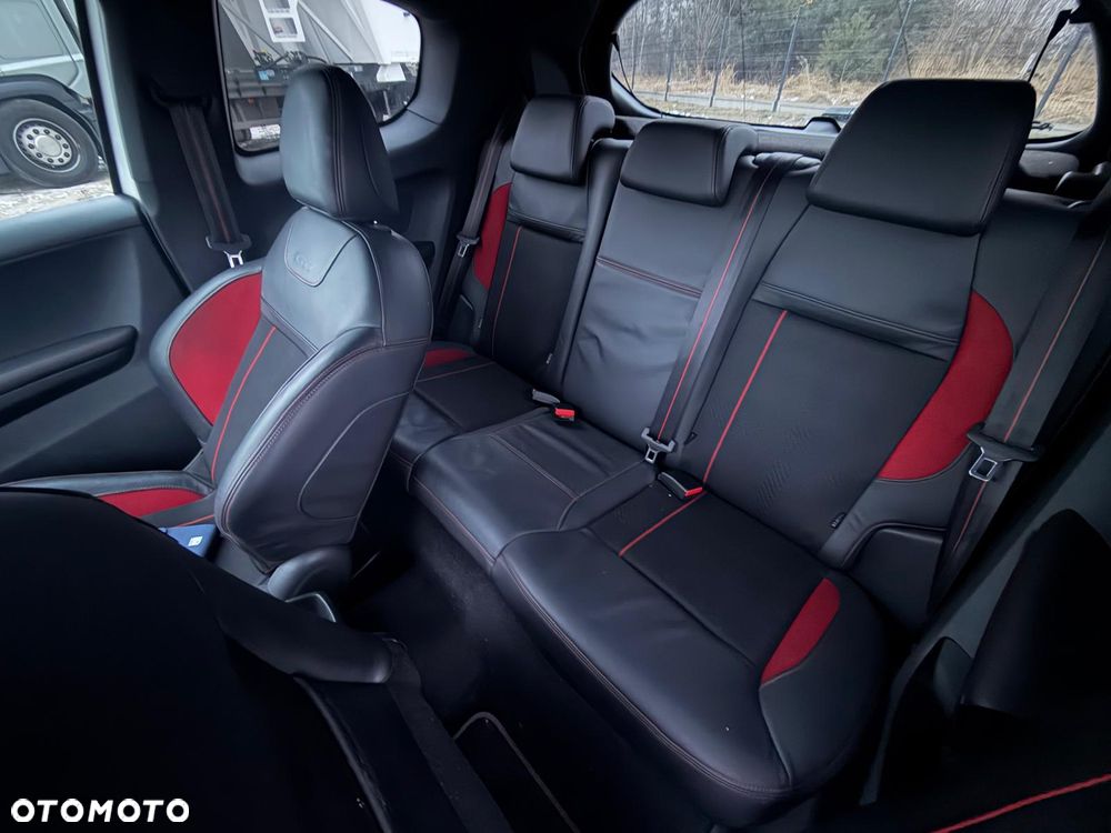 Peugeot 208 THP STOP & START GTi by Sport - 12
