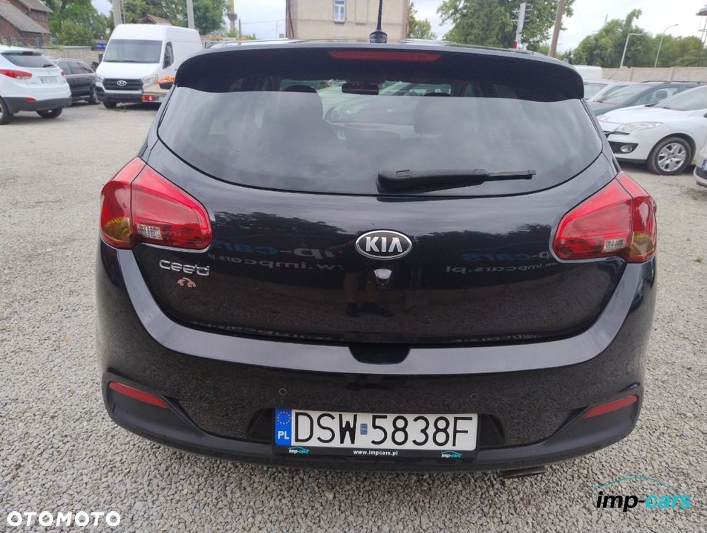 Kia Ceed - 13