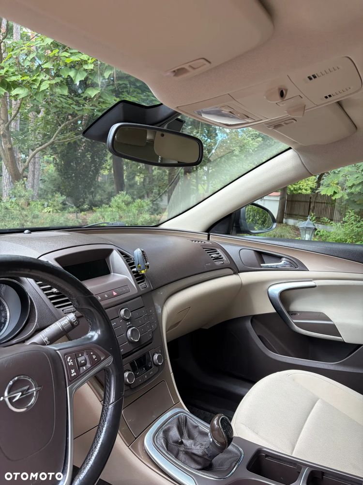 Opel Insignia 2.0 CDTI - 9