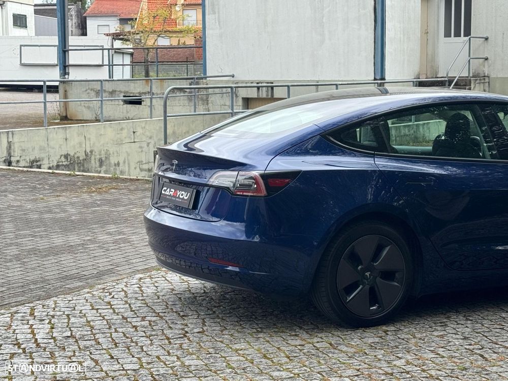 Tesla Model 3 - 10